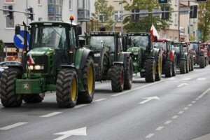 Польша: Тысячи фермеров выступили с протестами против бездействия правительства
